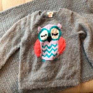 Adorable fuzzy owl sweater 10-12 girls